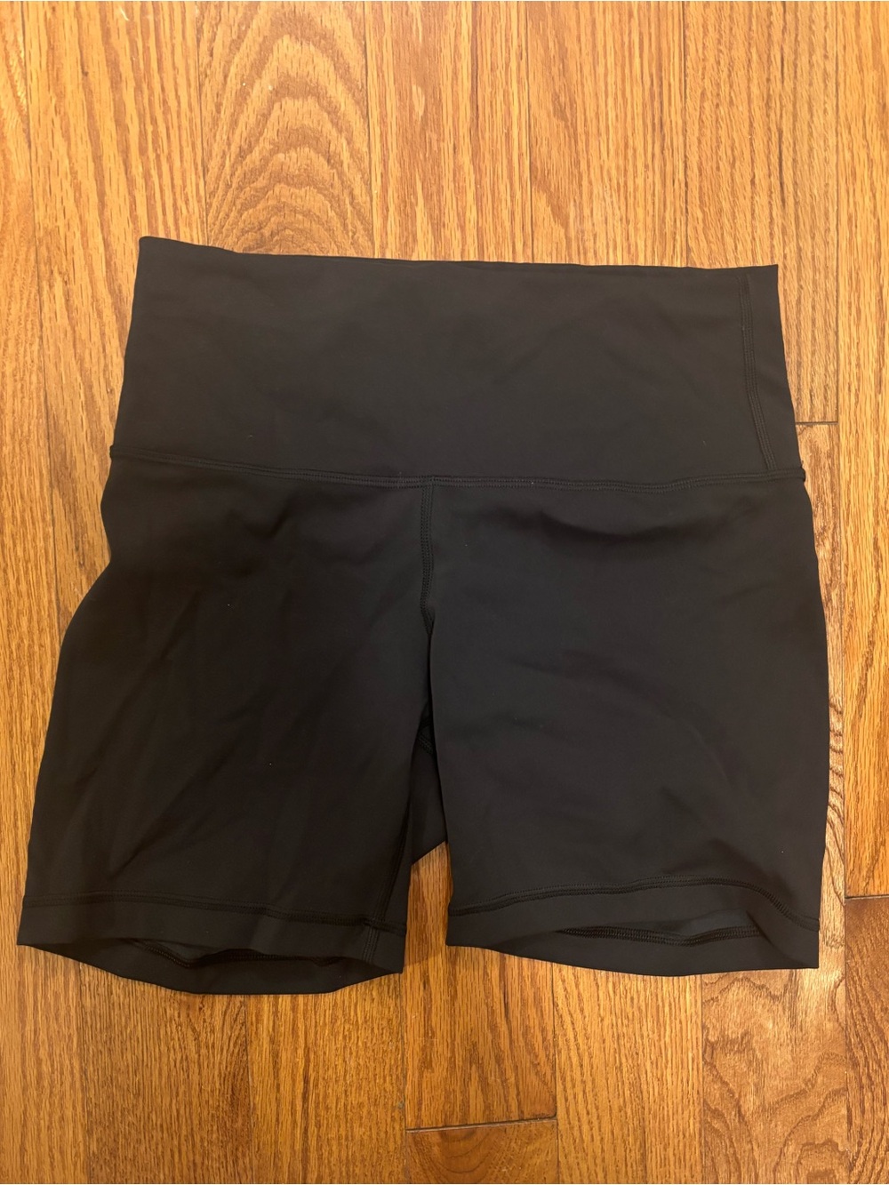 Lululemon wunder train 6” short